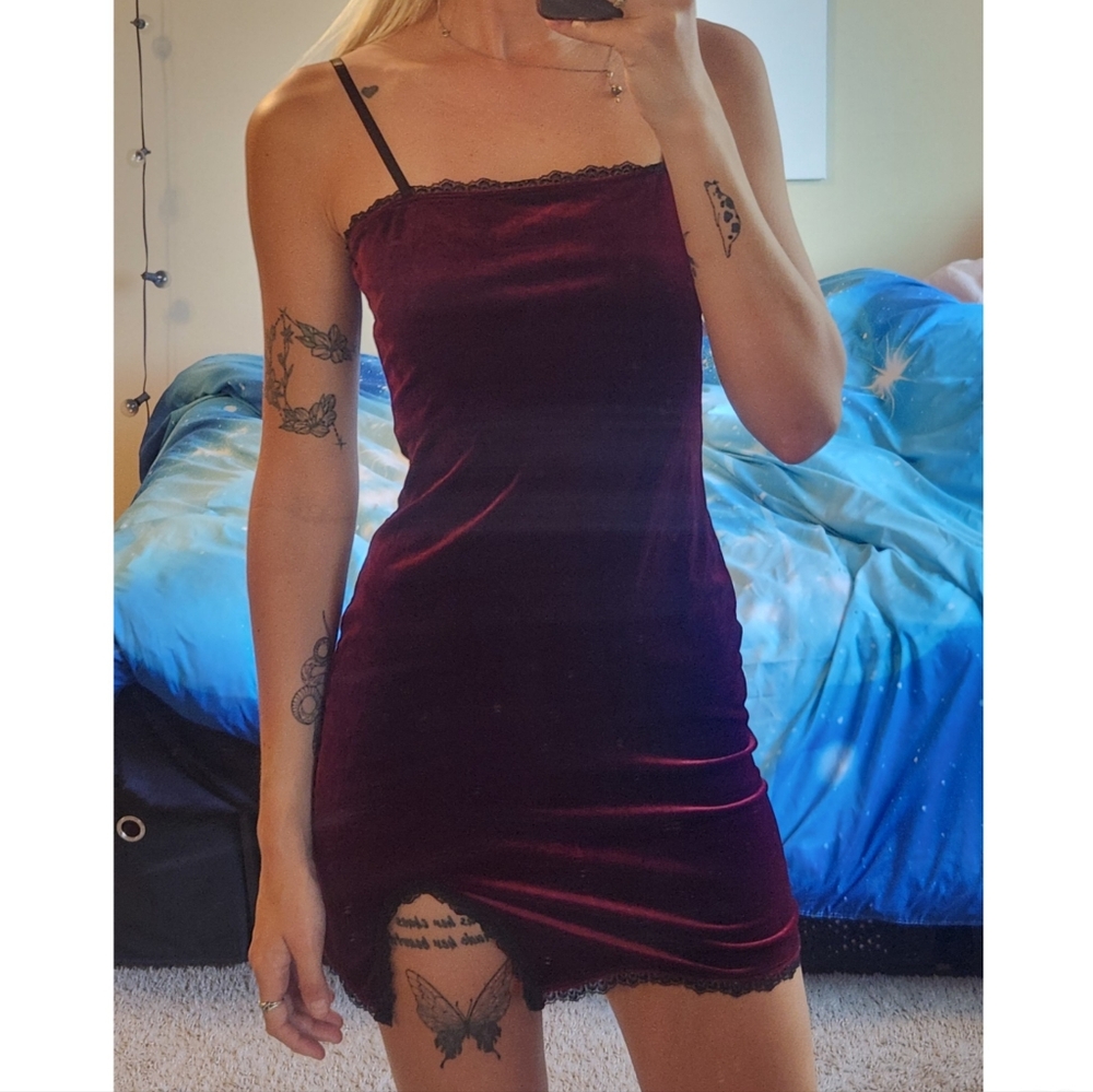 Forever 21 Burgandy velour dress - Size Small